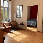 Cozy With Free Backyard Parking - Near Old Town! Apartamento *