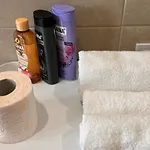 Cozy With Free Backyard Parking - Near Old Town! Apartamento