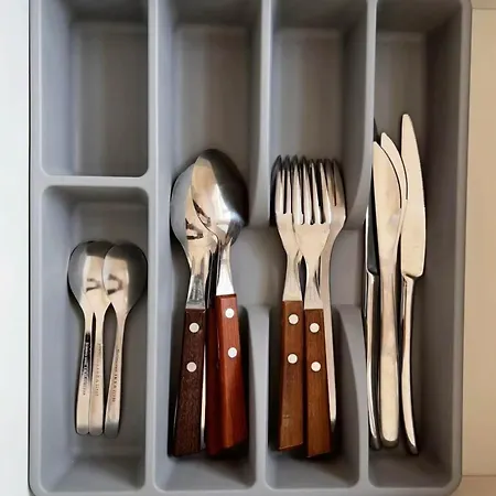 Cozy With Free Backyard Parking - Near Old Town! Appartement