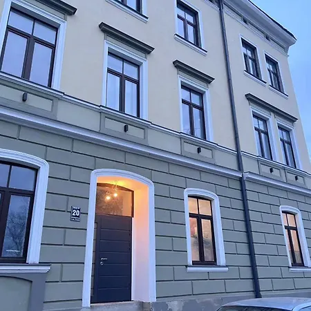 Cozy With Free Backyard Parking - Near Old Town! * Riga