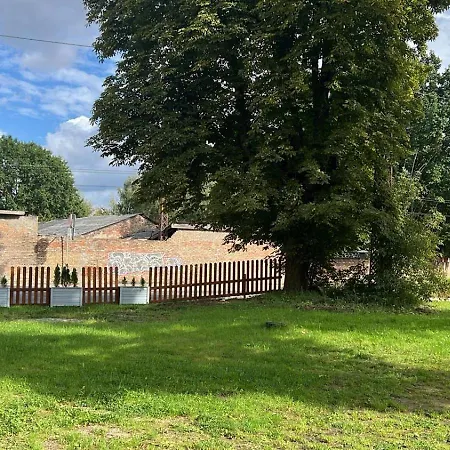 Cozy With Free Backyard Parking - Near Old Town! Appartement *