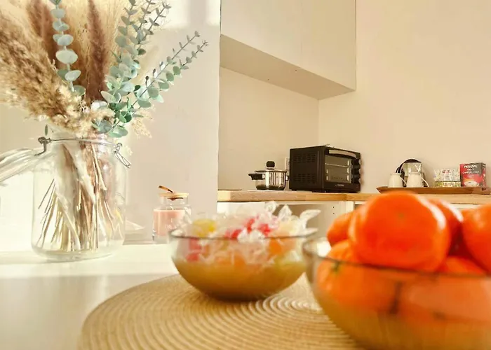 Apartment Cozy With Free Backyard Parking - Near Old Town! Riga