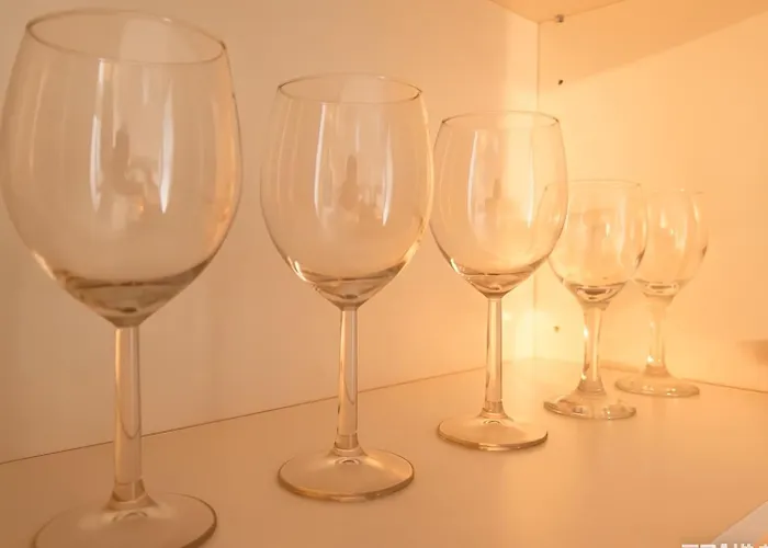 Cozy With Free Backyard Parking - Near Old Town! * Riga