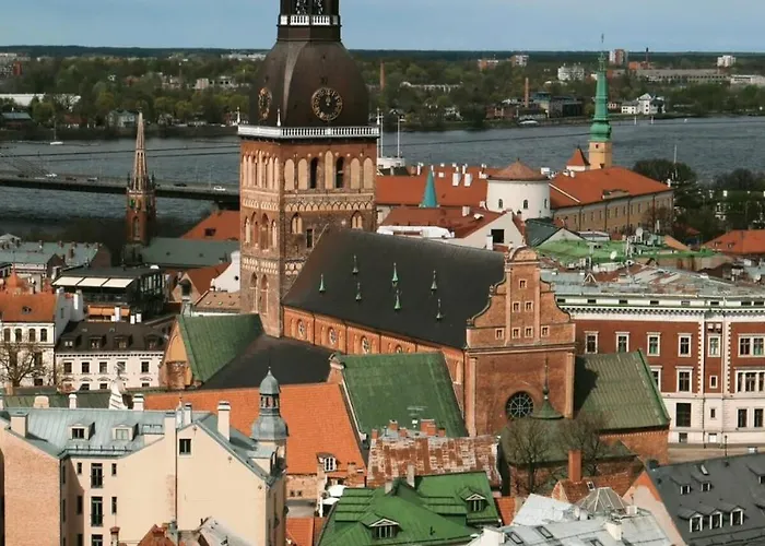 Cozy With Free Backyard Parking - Near Old Town! Dzīvoklis *