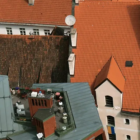 Cozy With Free Backyard Parking - Near Old Town! ריגה