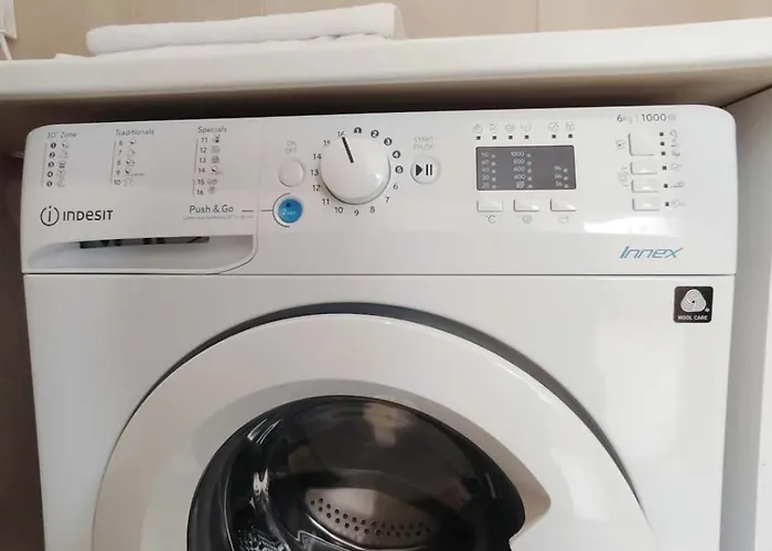 Apartment Cozy With Free Backyard Parking - Near Old Town! *